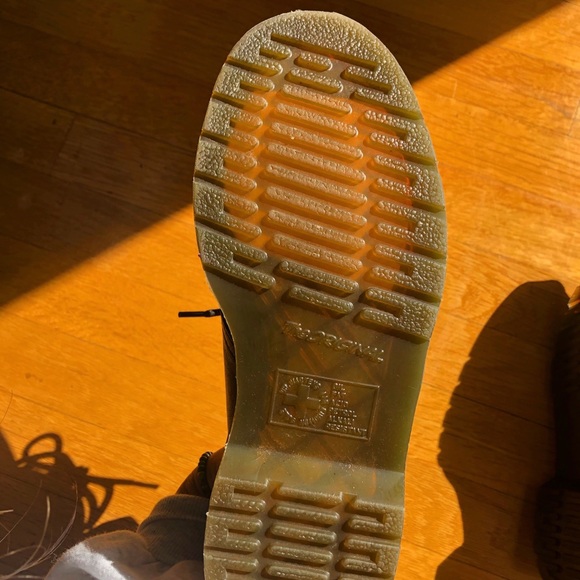 Low top black Doc Martens - Picture 4 of 6